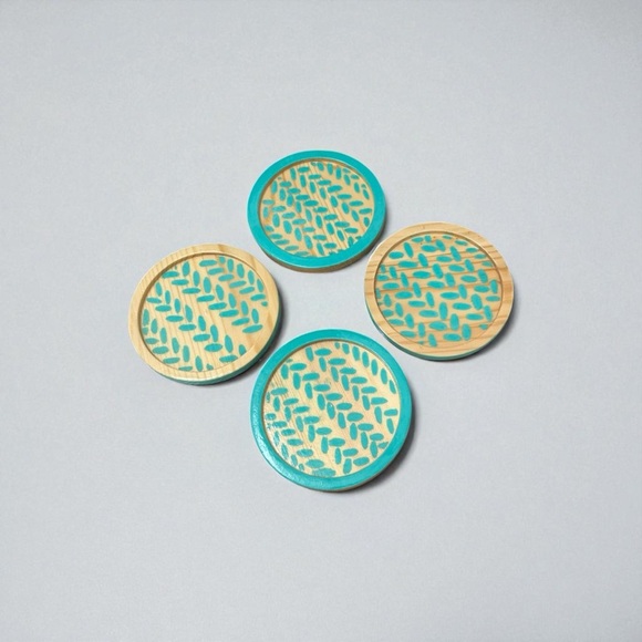 4 Handmade Wooden Blue Patterned Drink Coasters - Picture 1 of 5